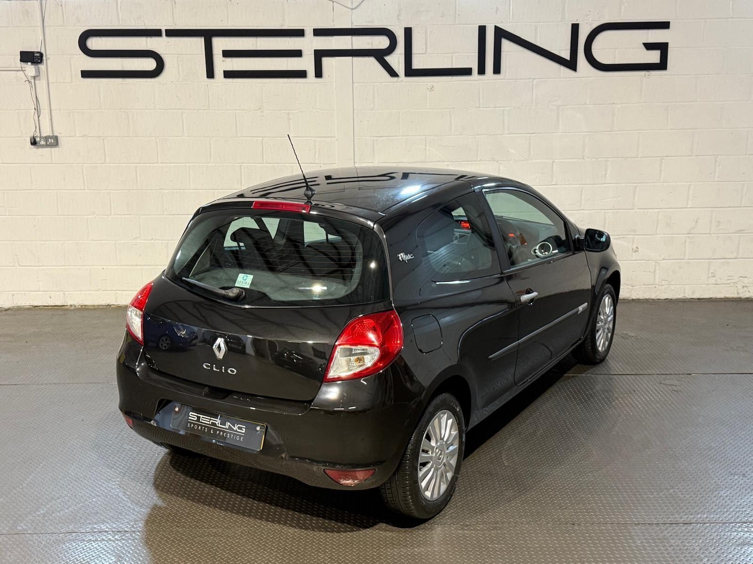 Used Renault Clio for sale - 77190384: Photo 25