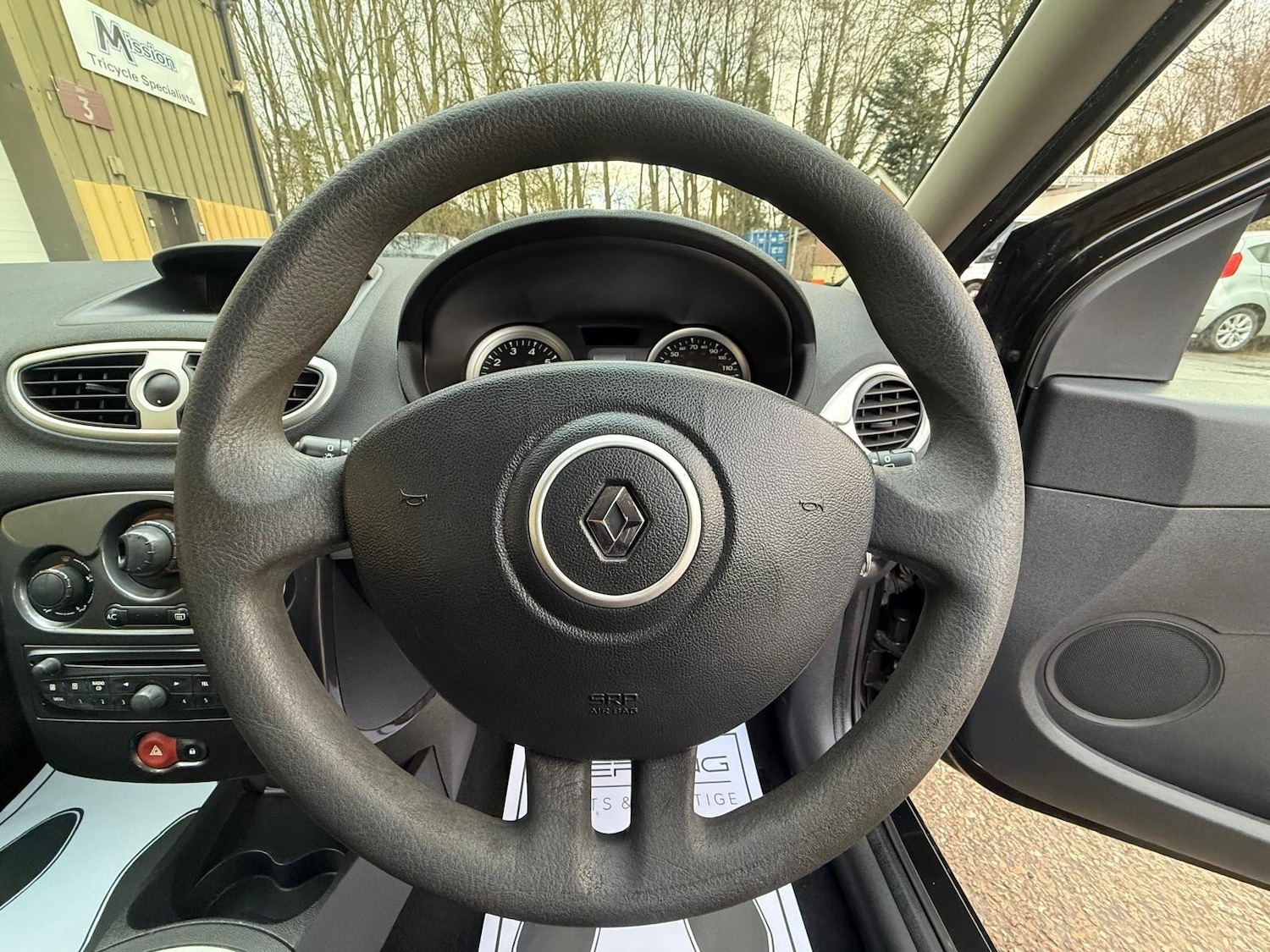 Used Renault Clio for sale - 77190384: Photo 26