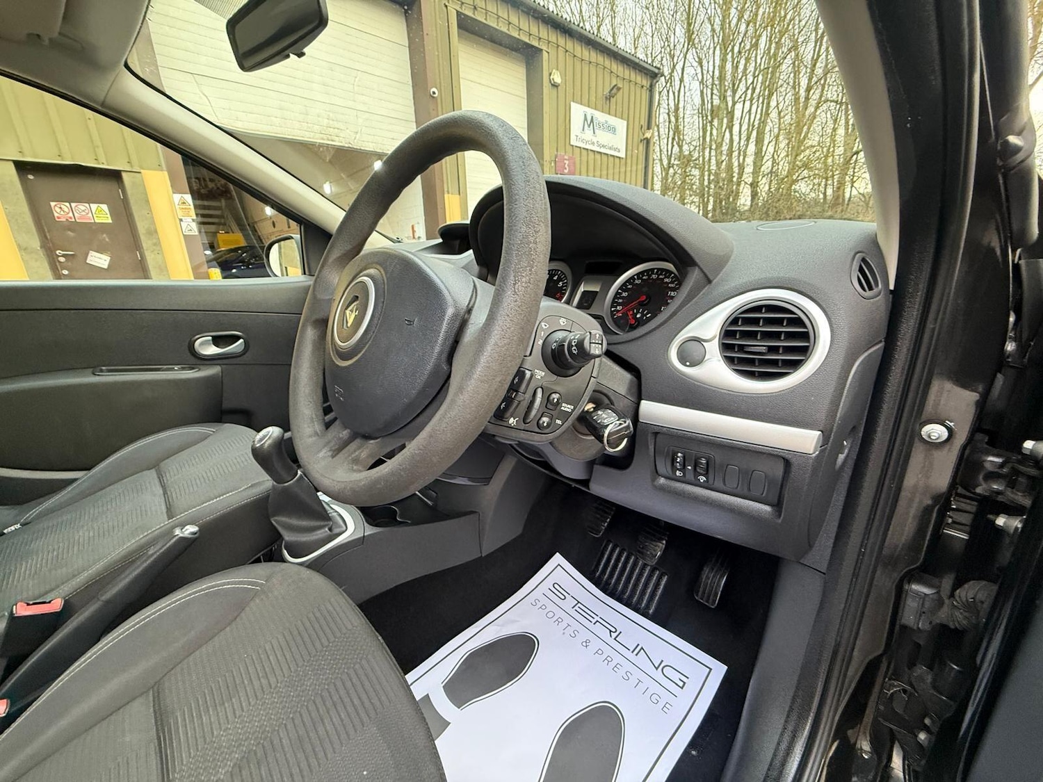 Used Renault Clio for sale - 77190384: Photo 27