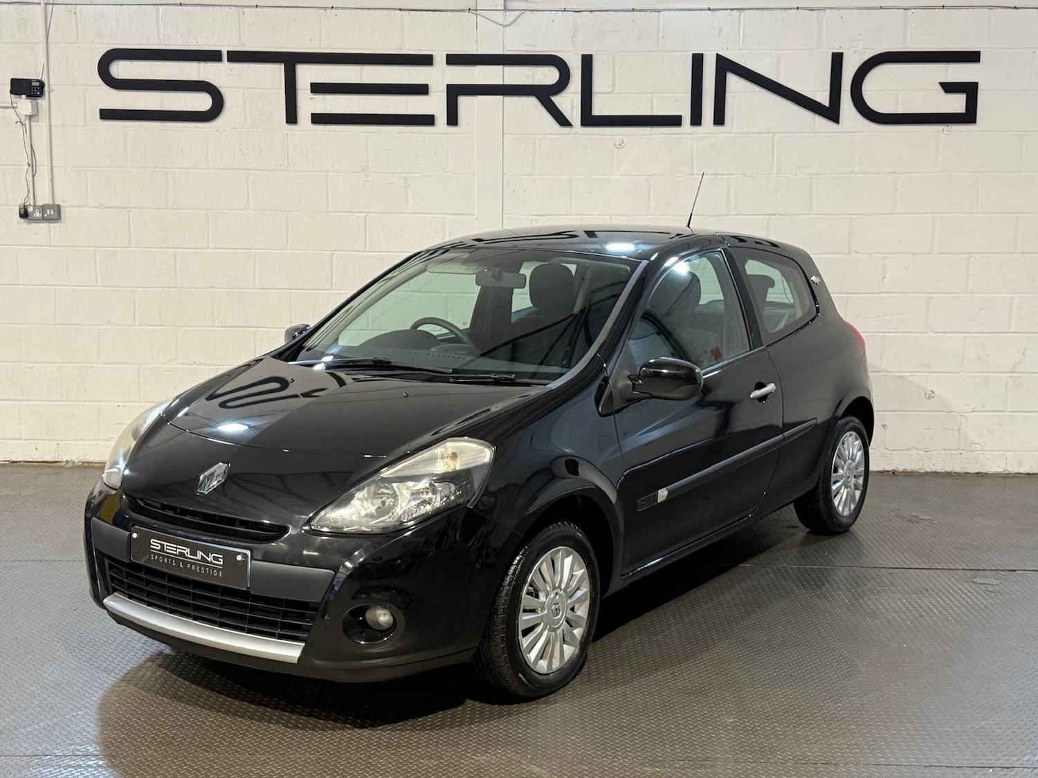 Used Renault Clio for sale - 77190384: Photo 3