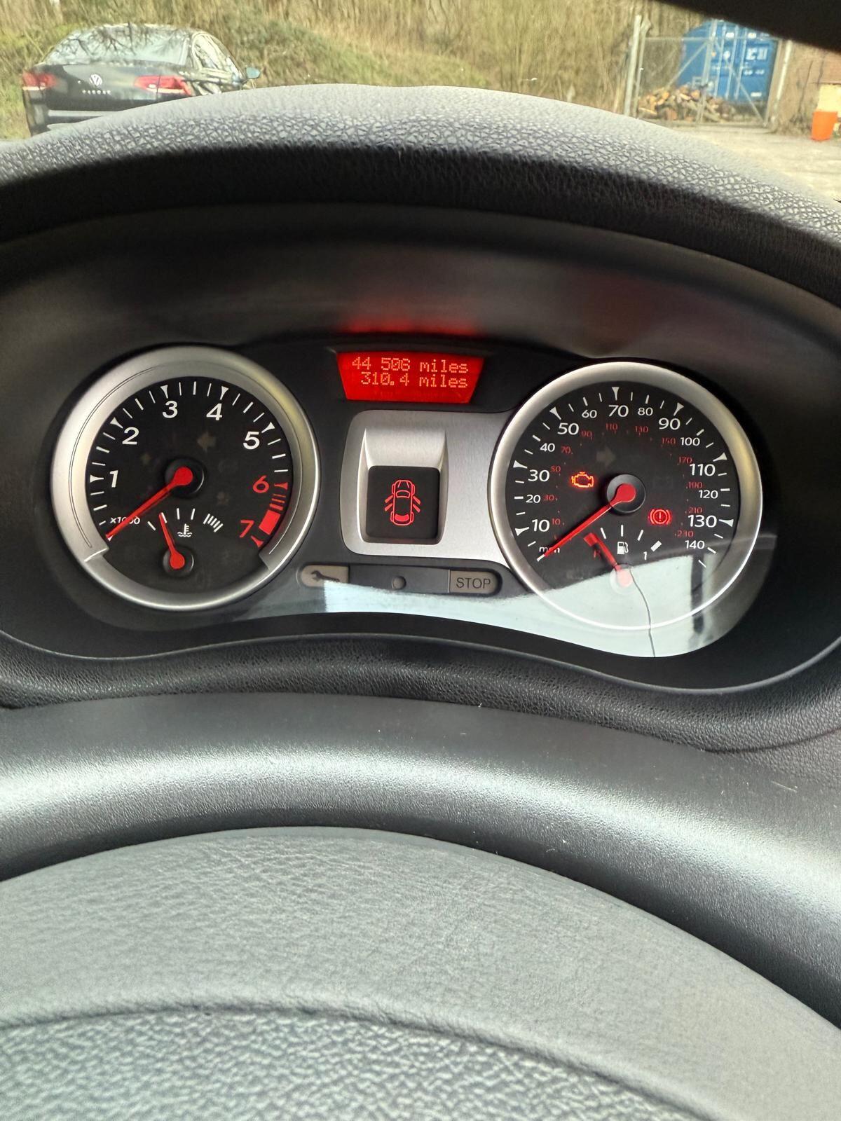 Used Renault Clio for sale - 77190384: Photo 38