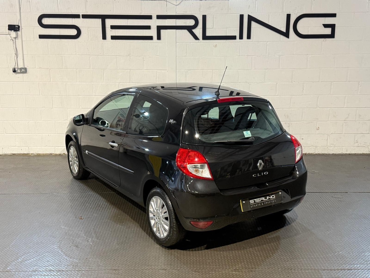 Used Renault Clio for sale - 77190384: Photo 9