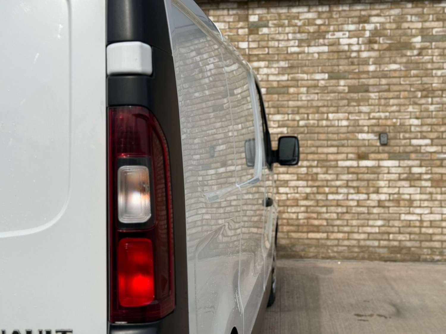 Used Renault Trafic 2018 for sale - 78135100: Photo 32