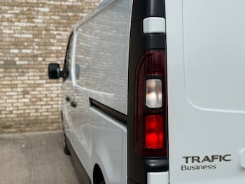 Used Renault Trafic 2018 for sale - 78135100: Photo