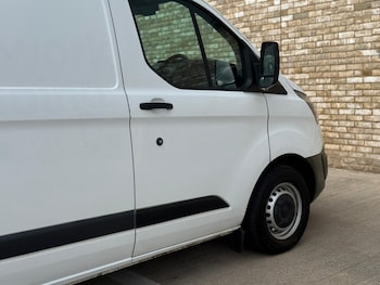 Used Ford Transit Custom 2017 for sale - 79168157: Photo