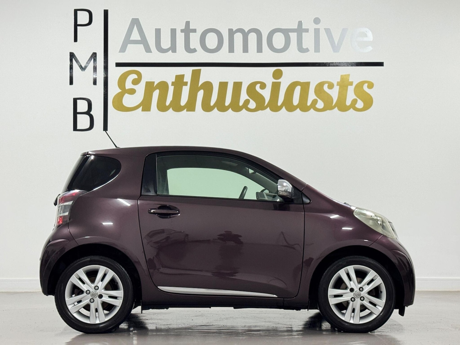Used Toyota IQ 2011 for sale - 76742393: Photo 10