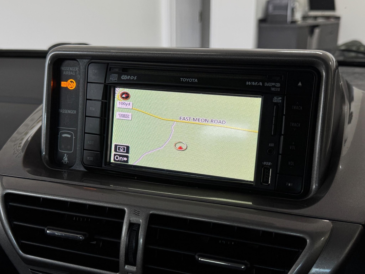 Used Toyota IQ 2011 for sale - 76742393: Photo 2