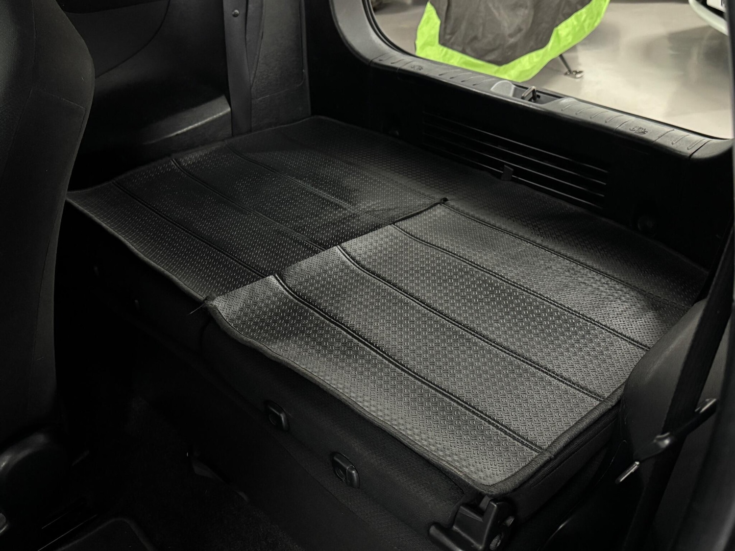 Used Toyota IQ 2011 for sale - 76742393: Photo 31