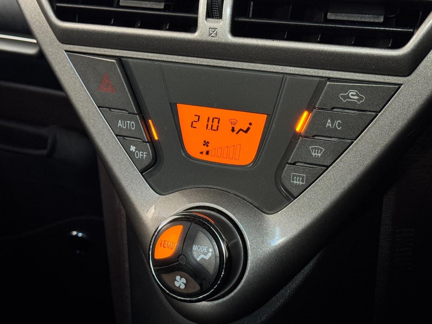 Used Toyota IQ 2011 for sale - 76742393: Photo 35