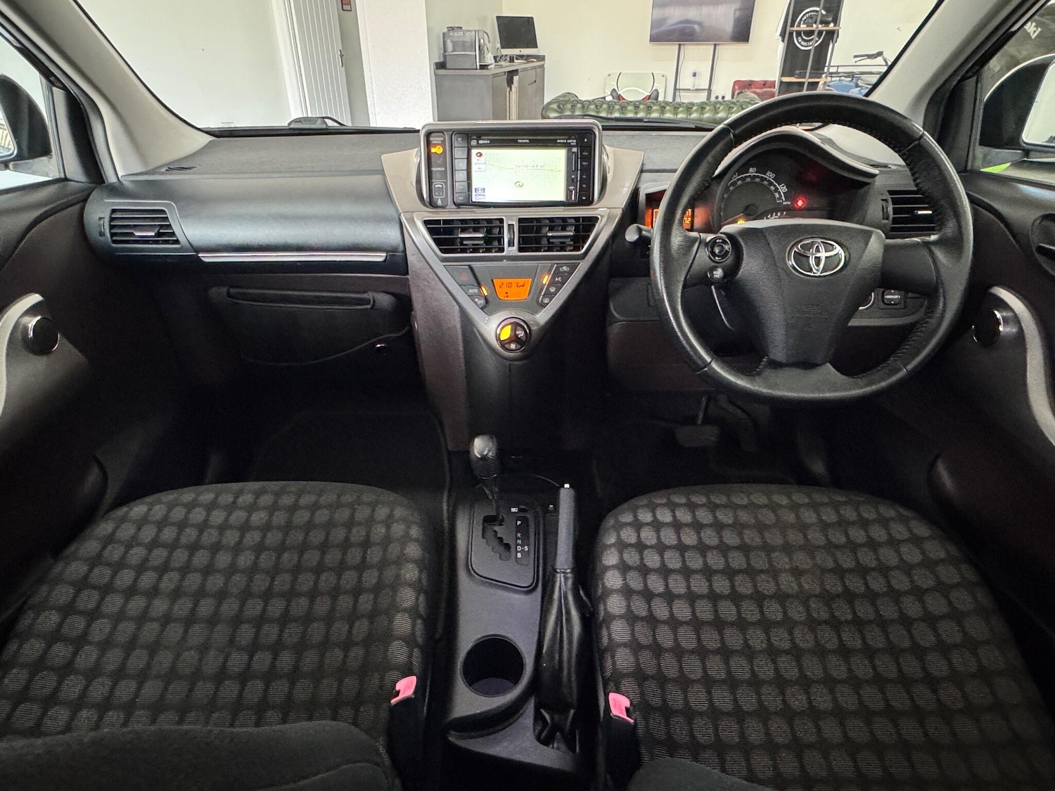 Used Toyota IQ 2011 for sale - 76742393: Photo 39