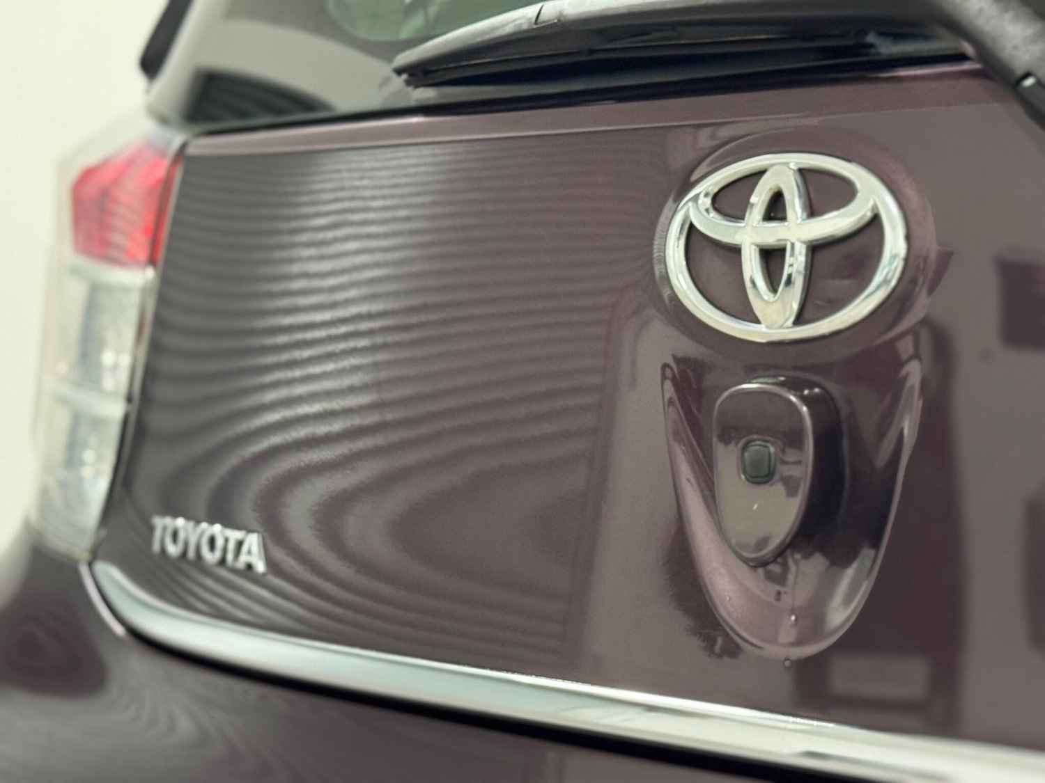 Used Toyota IQ 2011 for sale - 76742393: Photo 55