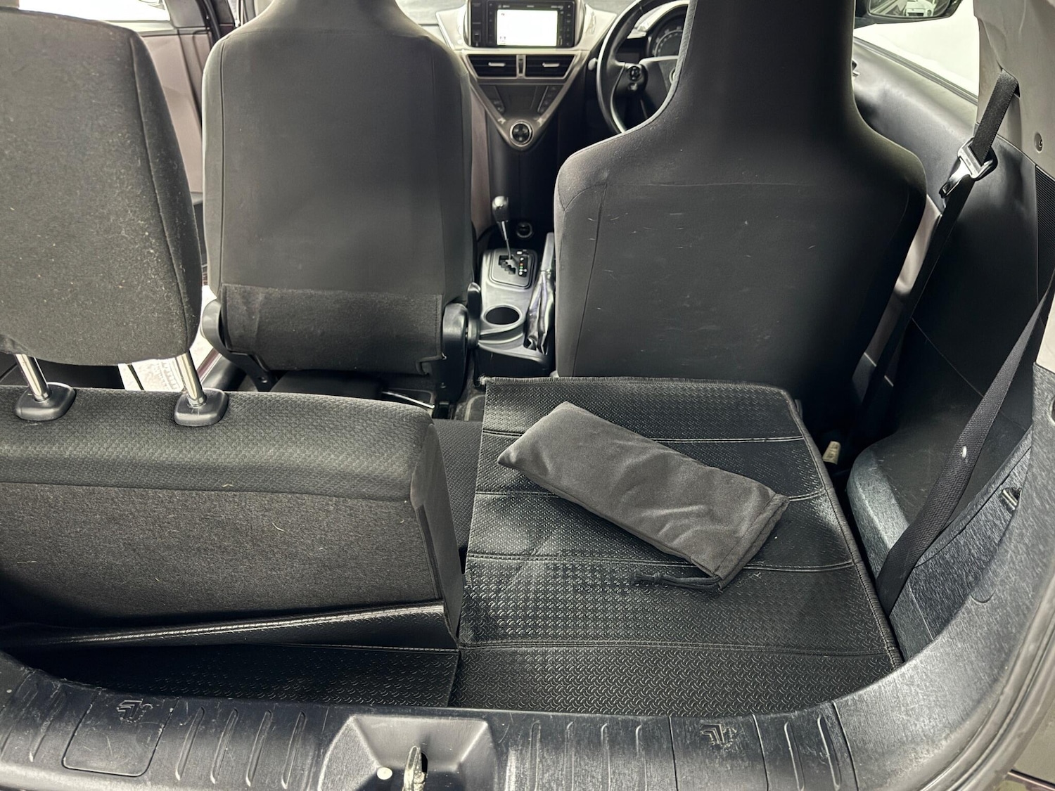 Used Toyota IQ 2011 for sale - 76742393: Photo 65