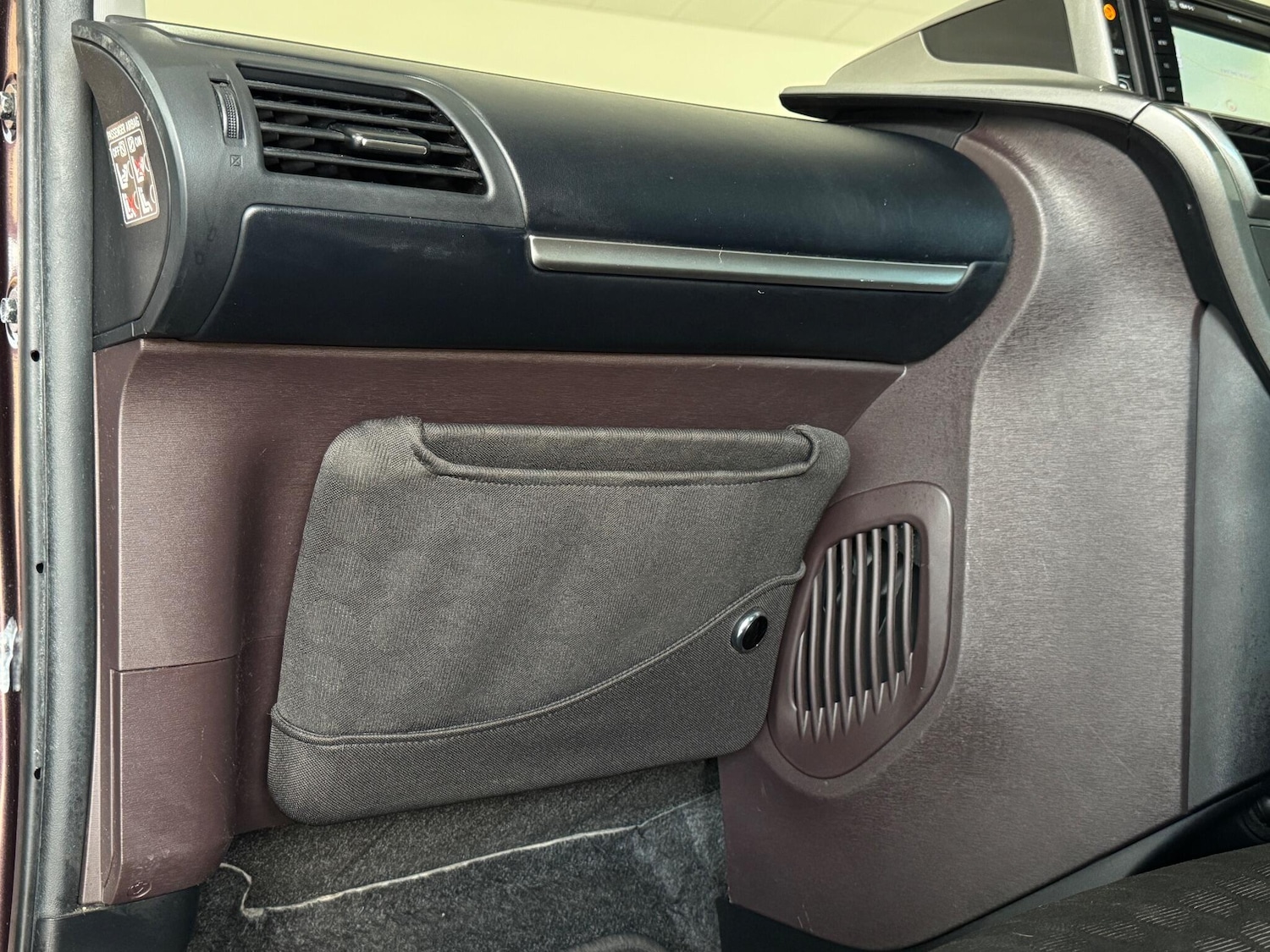 Used Toyota IQ 2011 for sale - 76742393: Photo 75