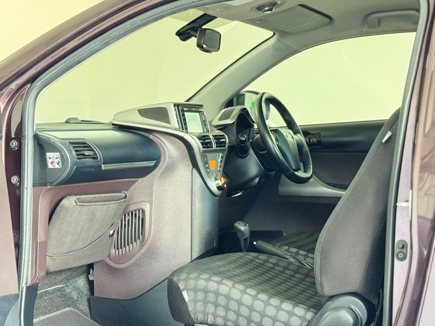 Used Toyota IQ 2011 for sale - 76742393: Photo 78