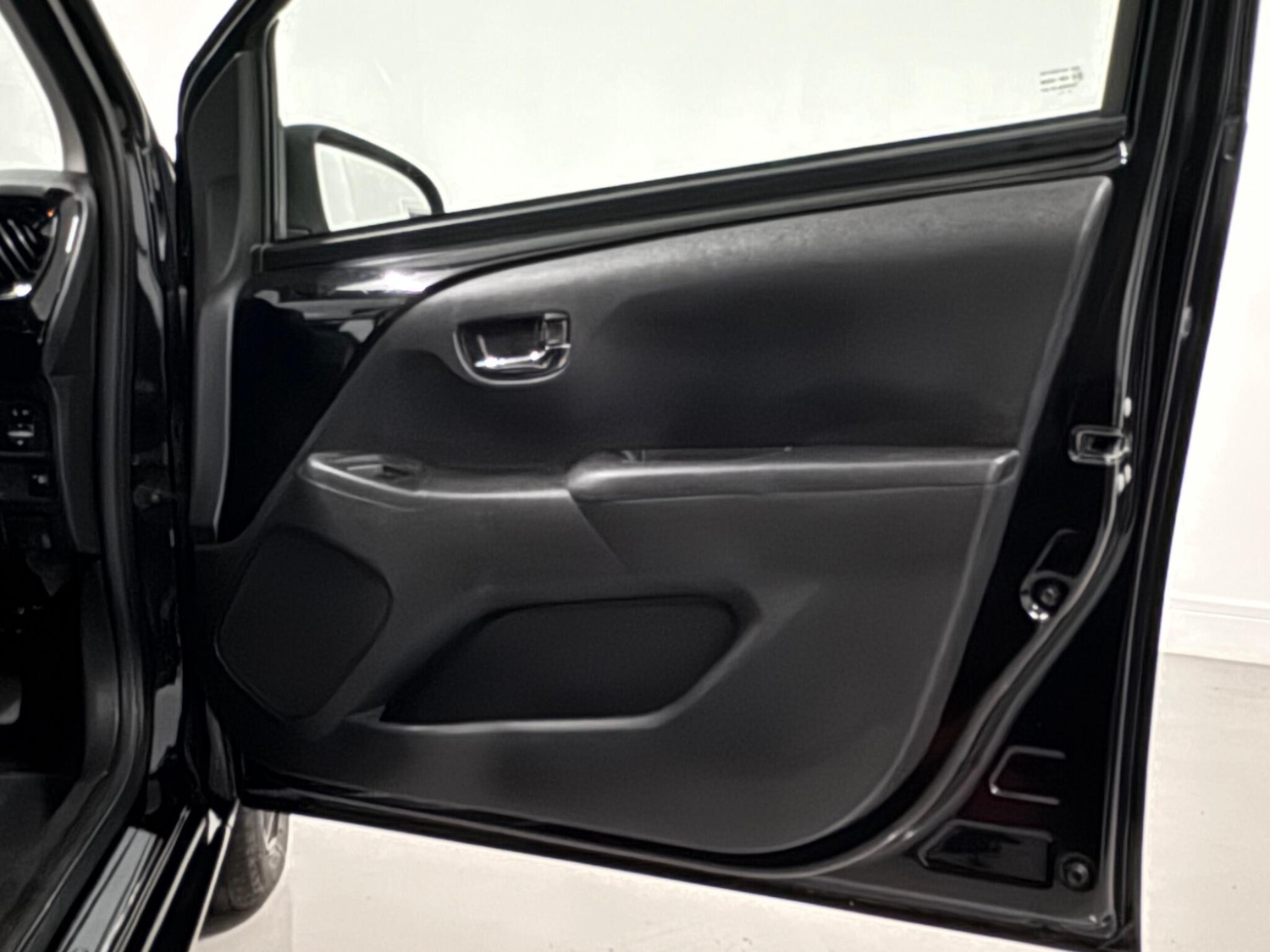 Used Toyota AYGO 2018 for sale - 76975478: Photo 49