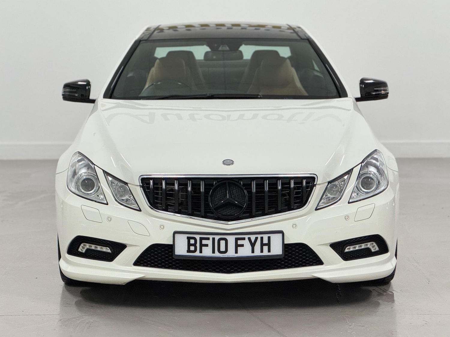 Used Mercedes-Benz E Class 2010 for sale - 76991115: Photo 14