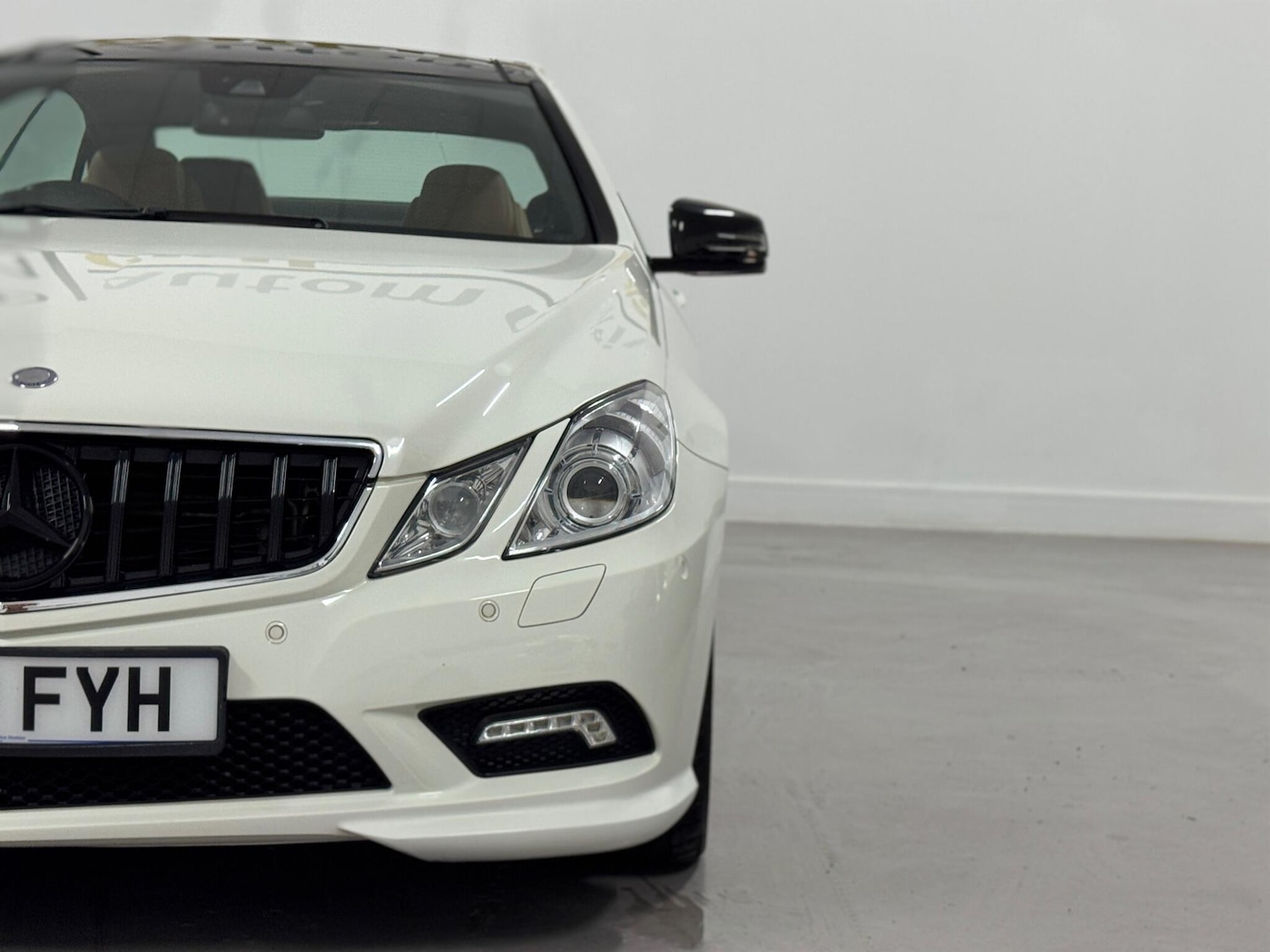 Used Mercedes-Benz E Class 2010 for sale - 76991115: Photo 15