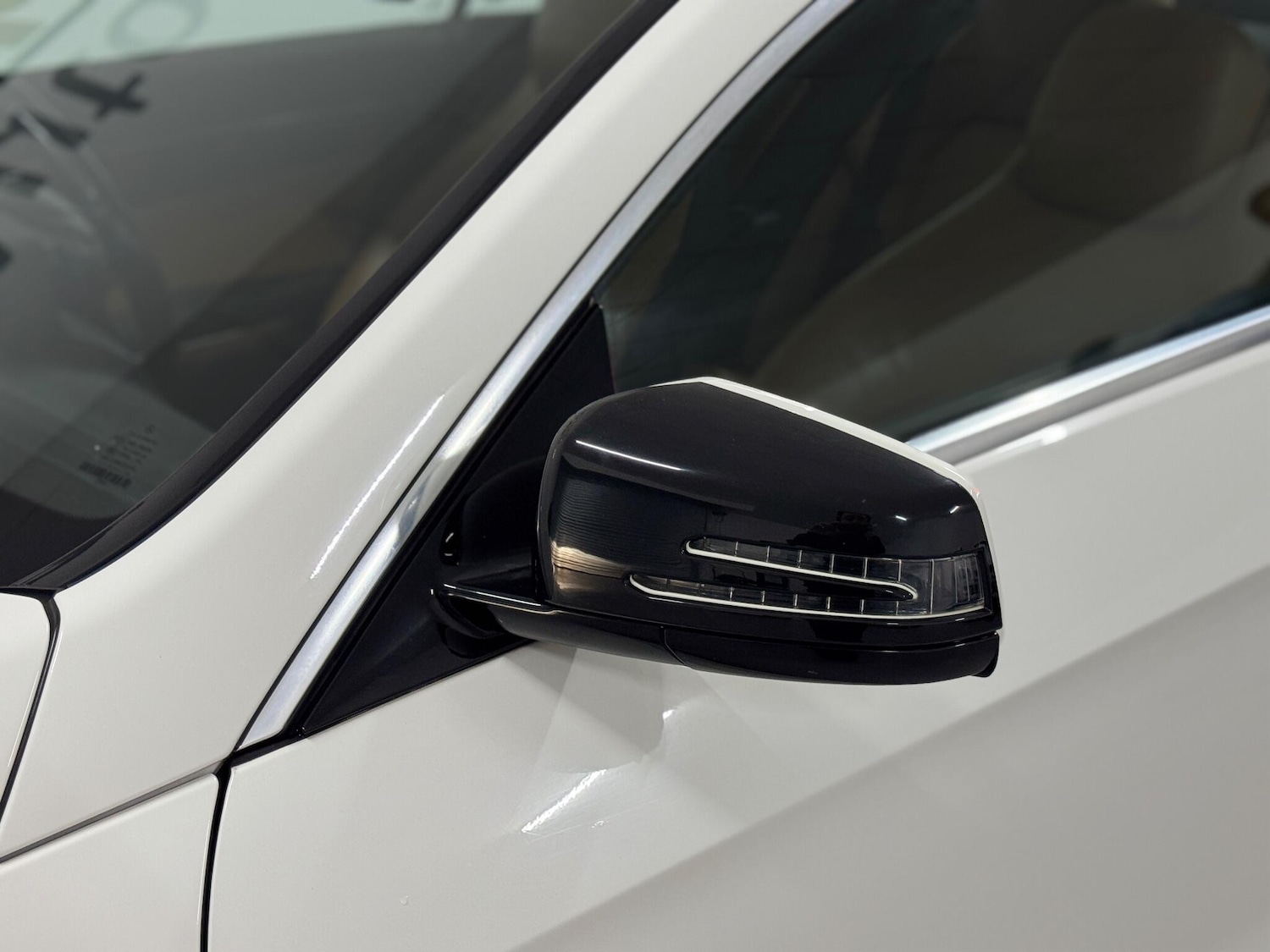 Used Mercedes-Benz E Class 2010 for sale - 76991115: Photo 27