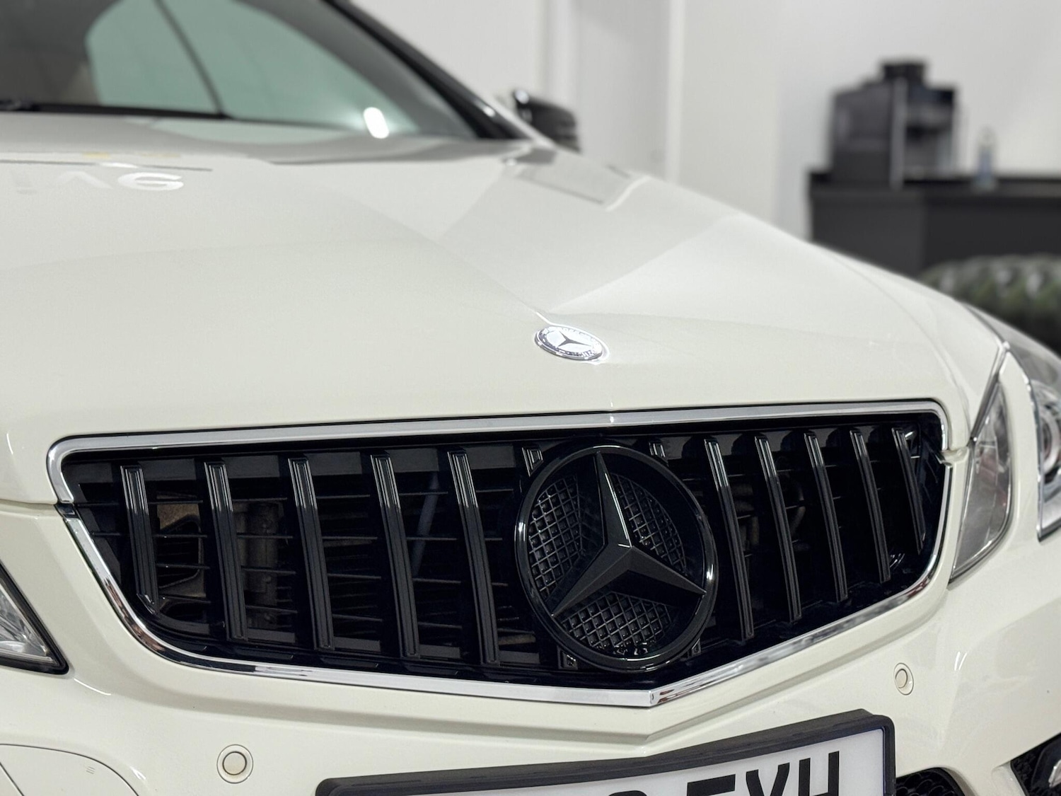 Used Mercedes-Benz E Class 2010 for sale - 76991115: Photo 37