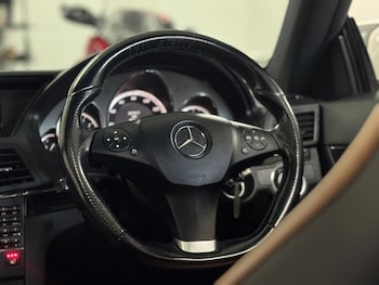 Used Mercedes-Benz E Class 2010 for sale - 76991115: Photo