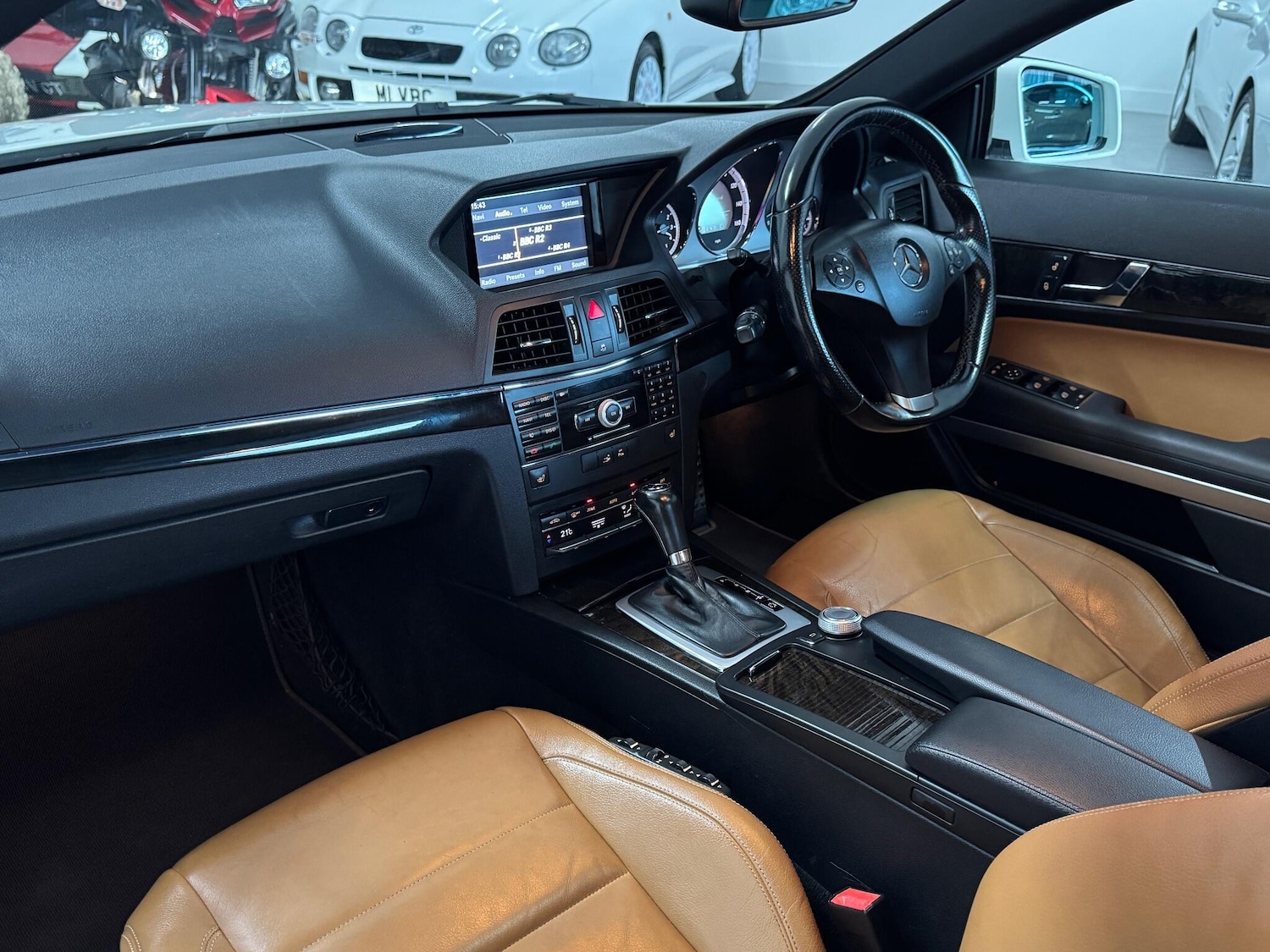 Used Mercedes-Benz E Class 2010 for sale - 76991115: Photo 5