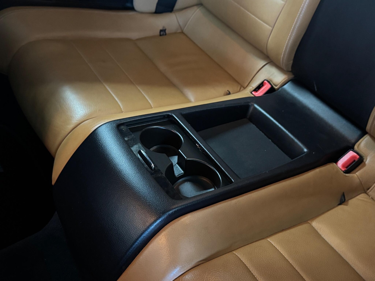 Used Mercedes-Benz E Class 2010 for sale - 76991115: Photo 61