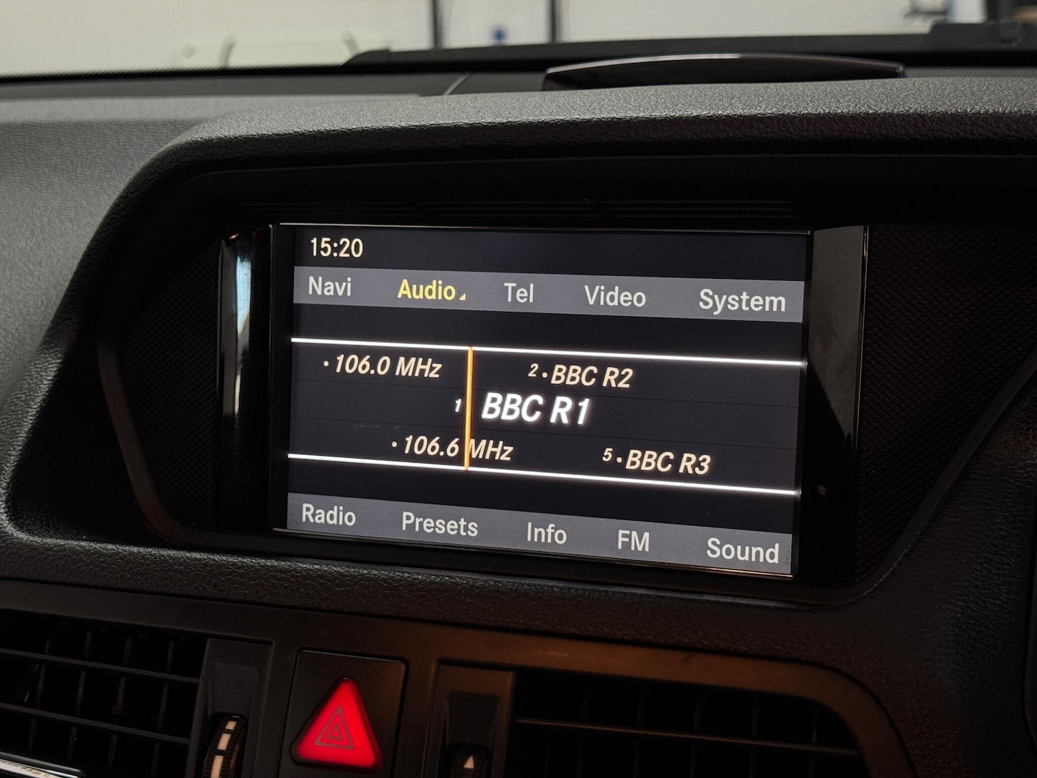 Used Mercedes-Benz E Class 2010 for sale - 76991115: Photo 67