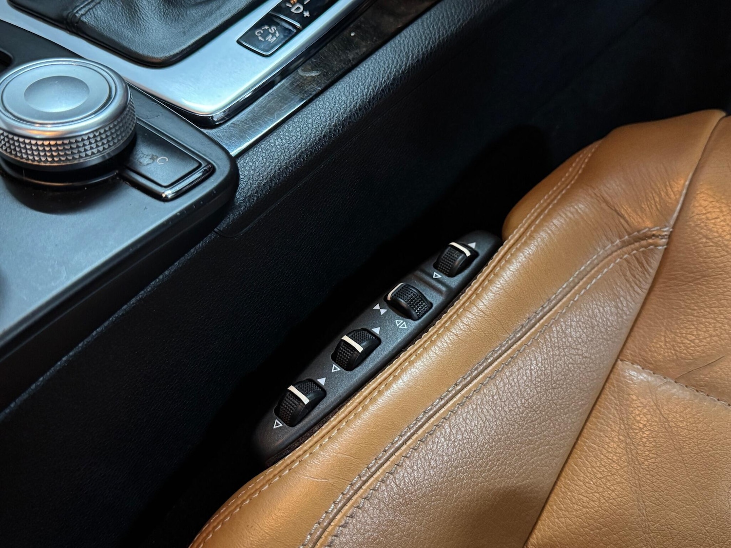 Used Mercedes-Benz E Class 2010 for sale - 76991115: Photo 76