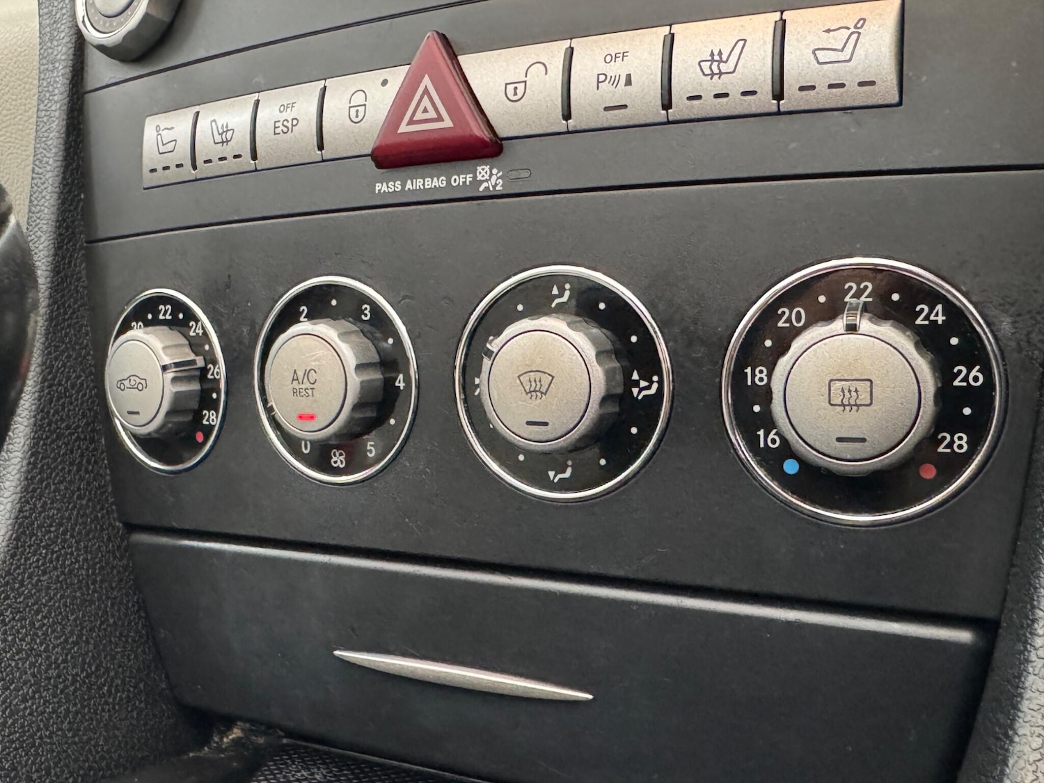 Used Mercedes-Benz SLK 2006 for sale - 76398476: Photo 14