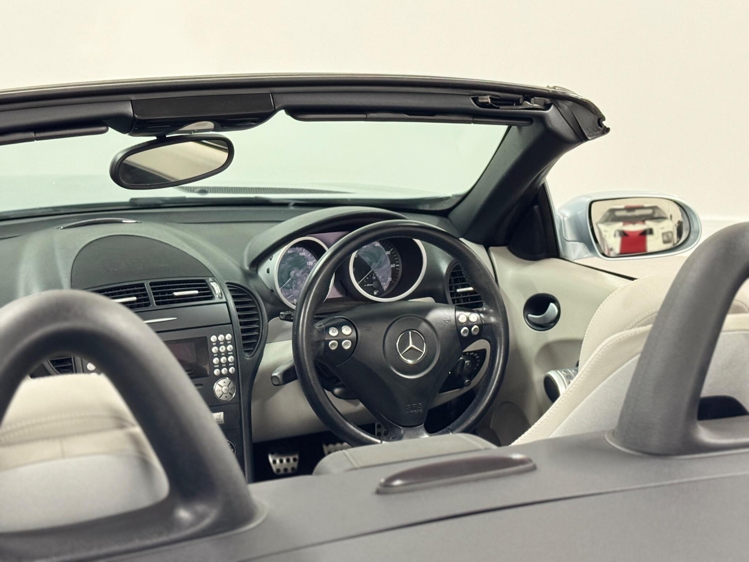 Used Mercedes-Benz SLK 2006 for sale - 76398476: Photo 2