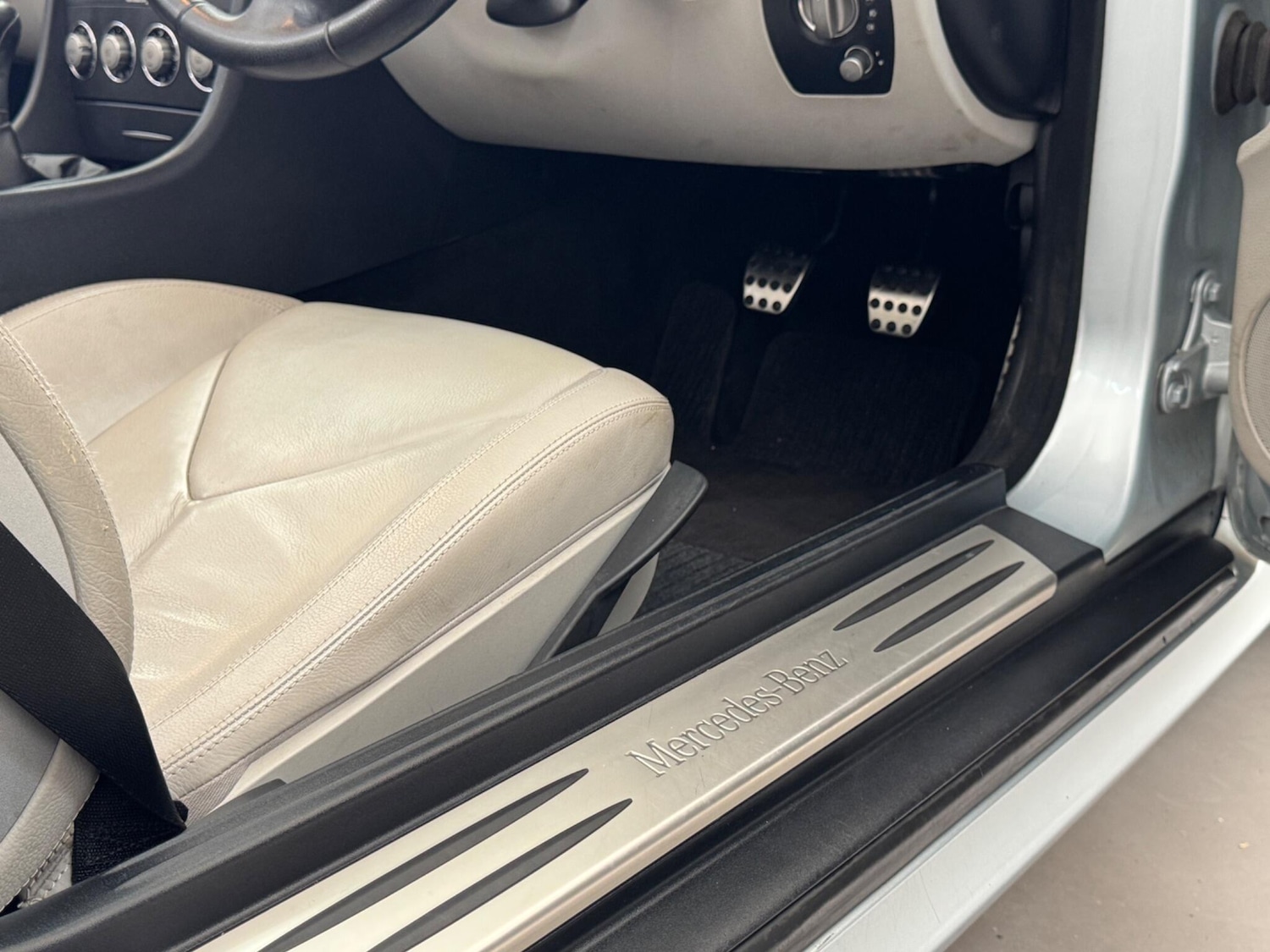 Used Mercedes-Benz SLK 2006 for sale - 76398476: Photo 20