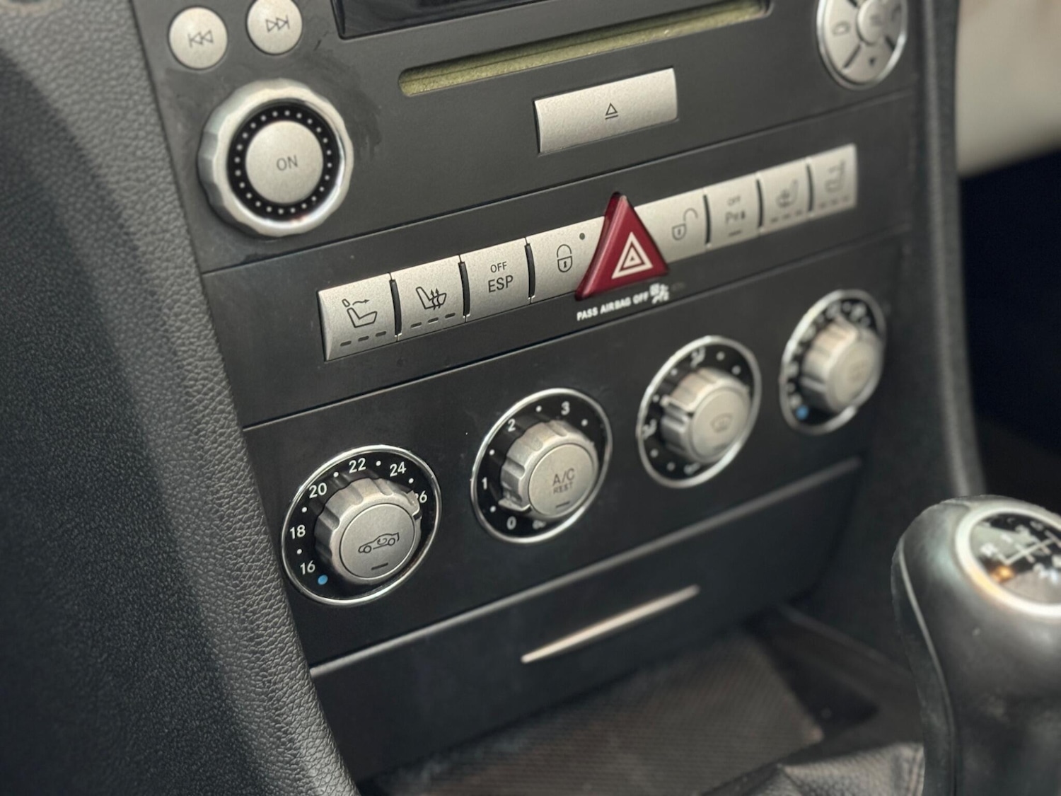 Used Mercedes-Benz SLK 2006 for sale - 76398476: Photo 34