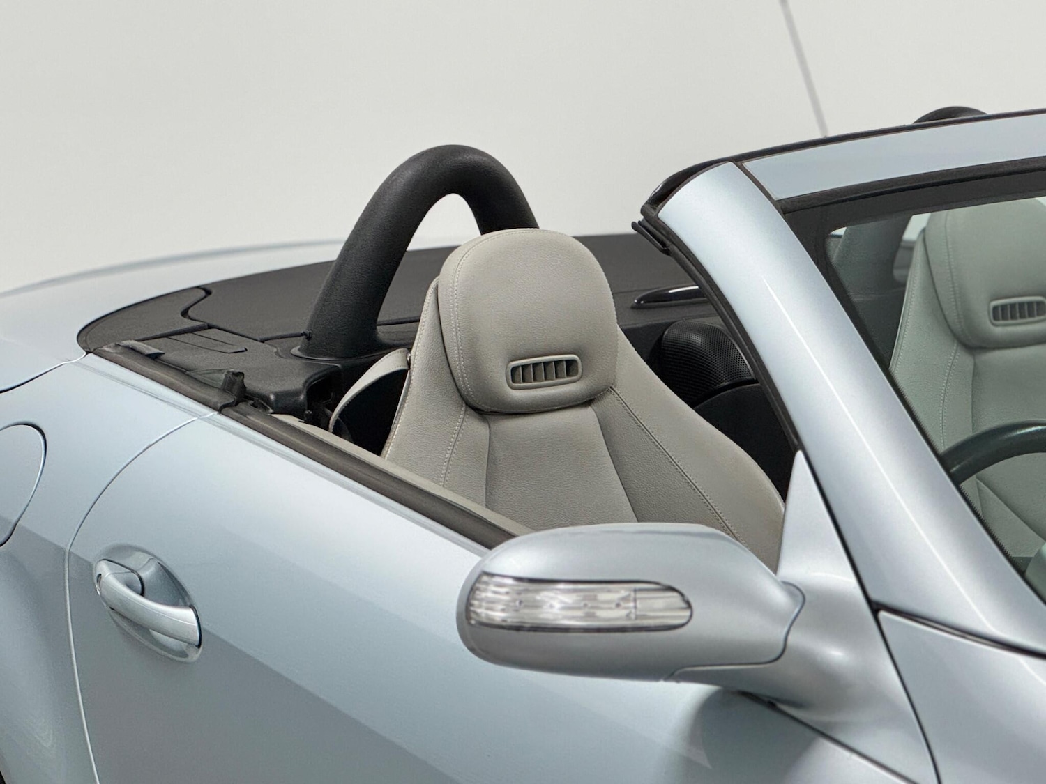 Used Mercedes-Benz SLK 2006 for sale - 76398476: Photo 42