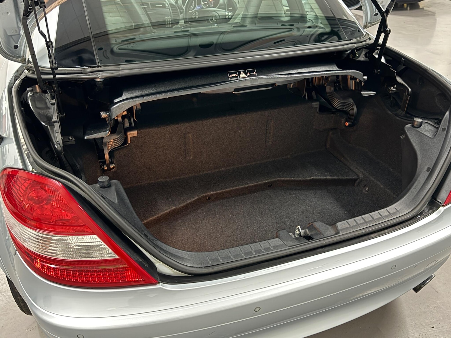 Used Mercedes-Benz SLK 2006 for sale - 76398476: Photo 53