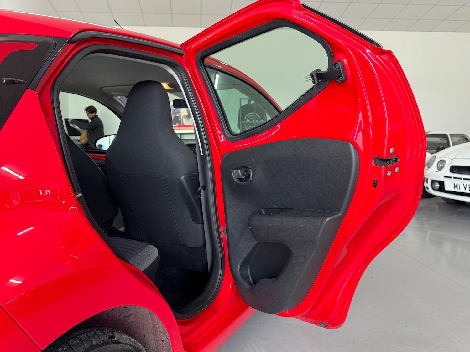 Used Toyota AYGO 2019 for sale - 76398936: Photo 11