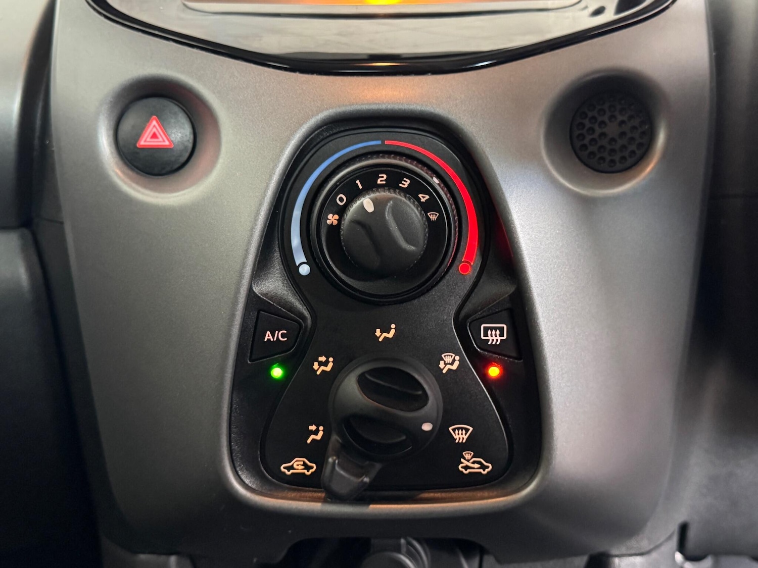 Used Toyota AYGO 2019 for sale - 76398936: Photo 26