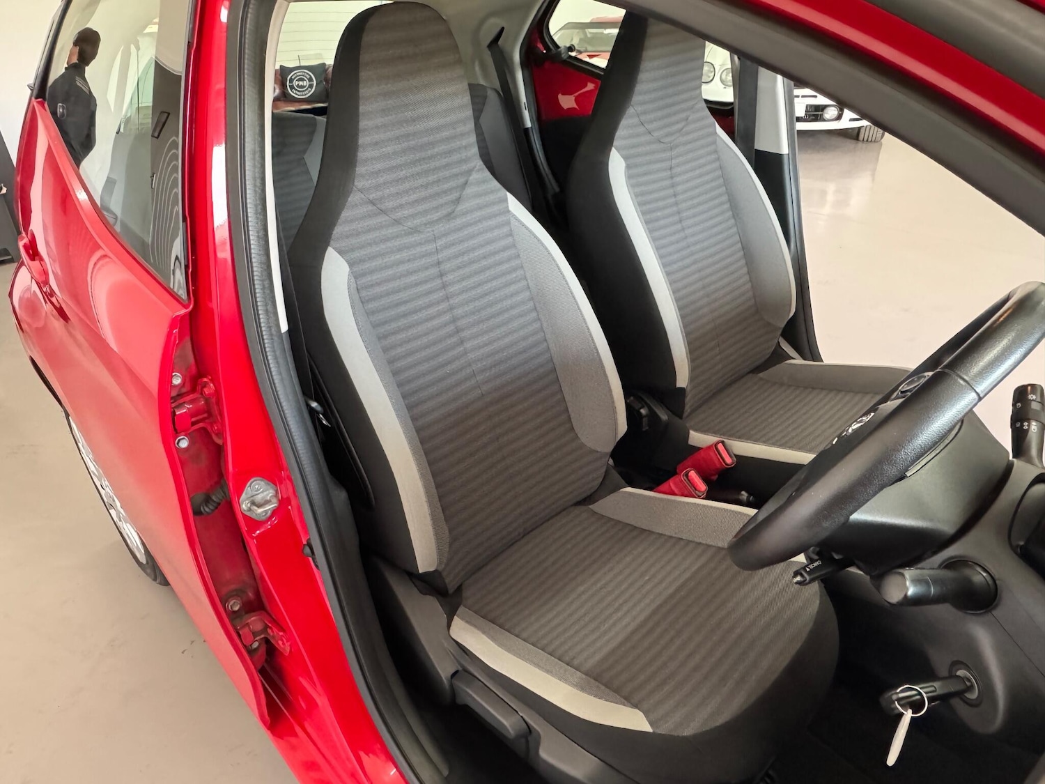 Used Toyota AYGO 2019 for sale - 76398936: Photo 28