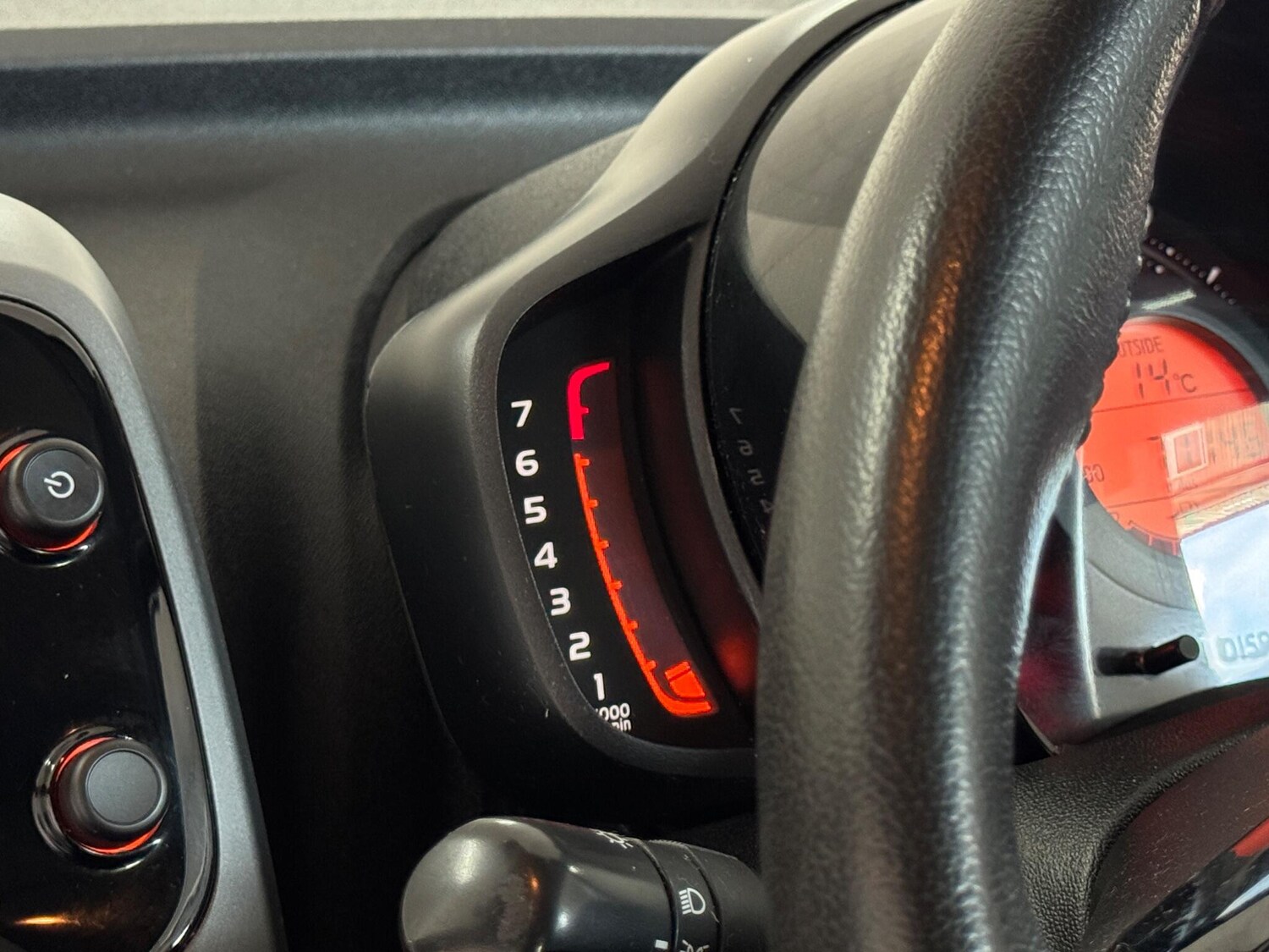 Used Toyota AYGO 2019 for sale - 76398936: Photo 64