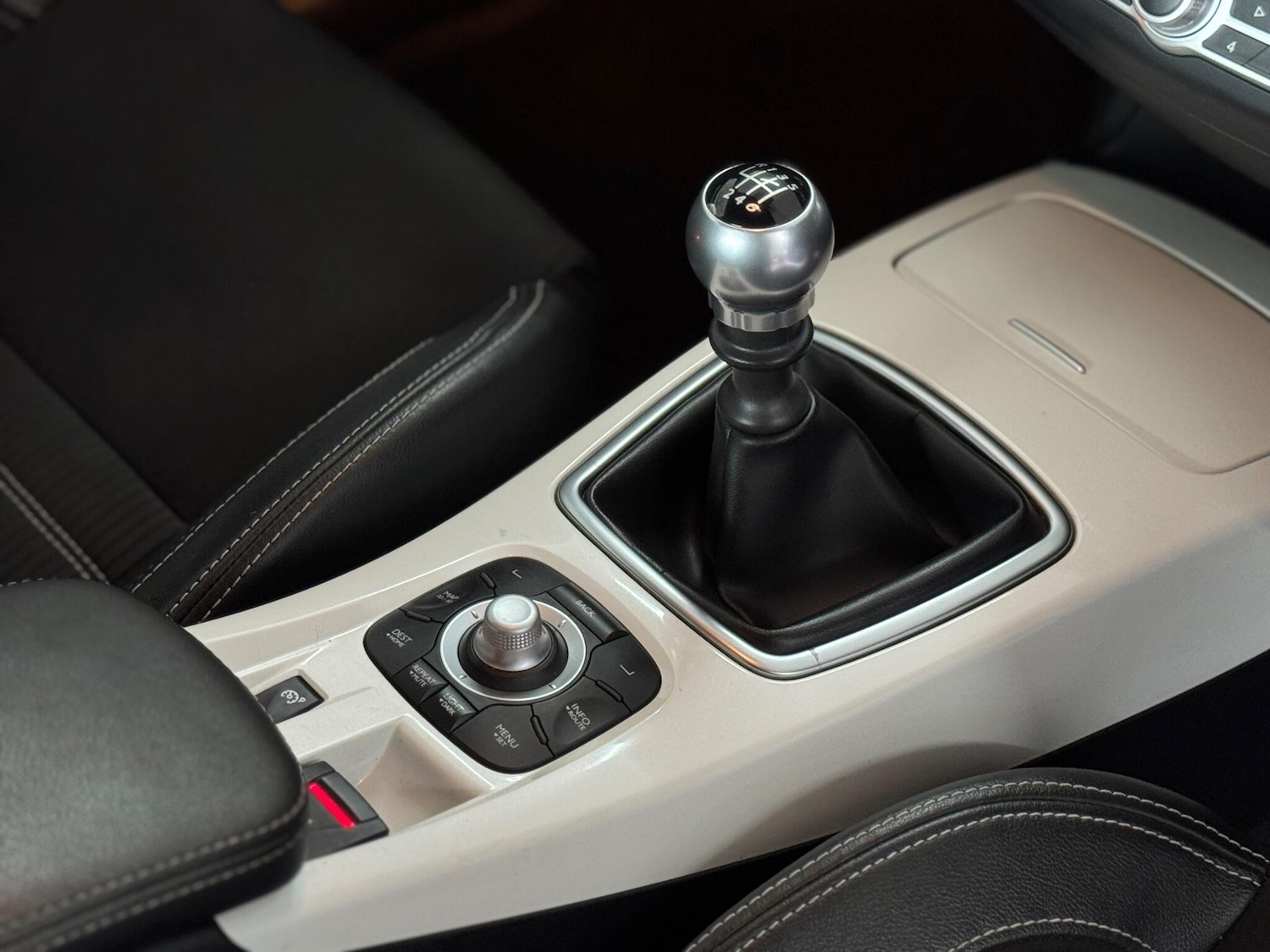 Used Renault Laguna 2012 for sale - 76912685: Photo 4