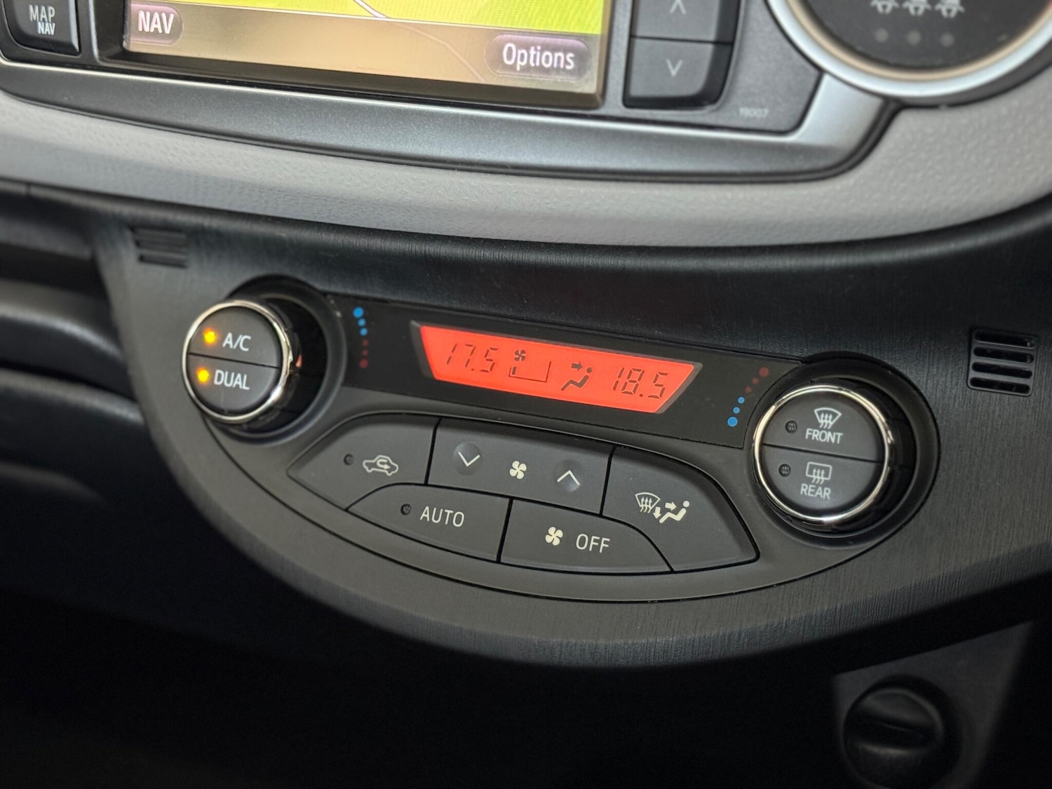 Used Toyota Yaris 2012 for sale - 76561083: Photo 33