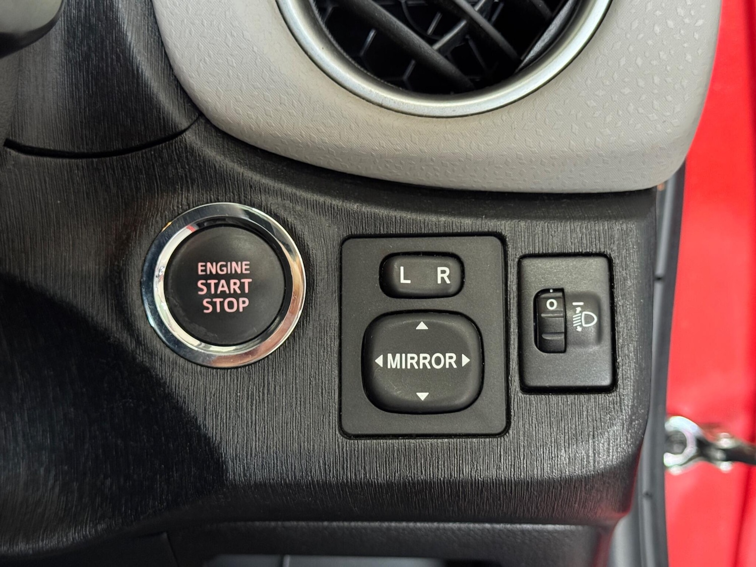 Used Toyota Yaris 2012 for sale - 76561083: Photo 37