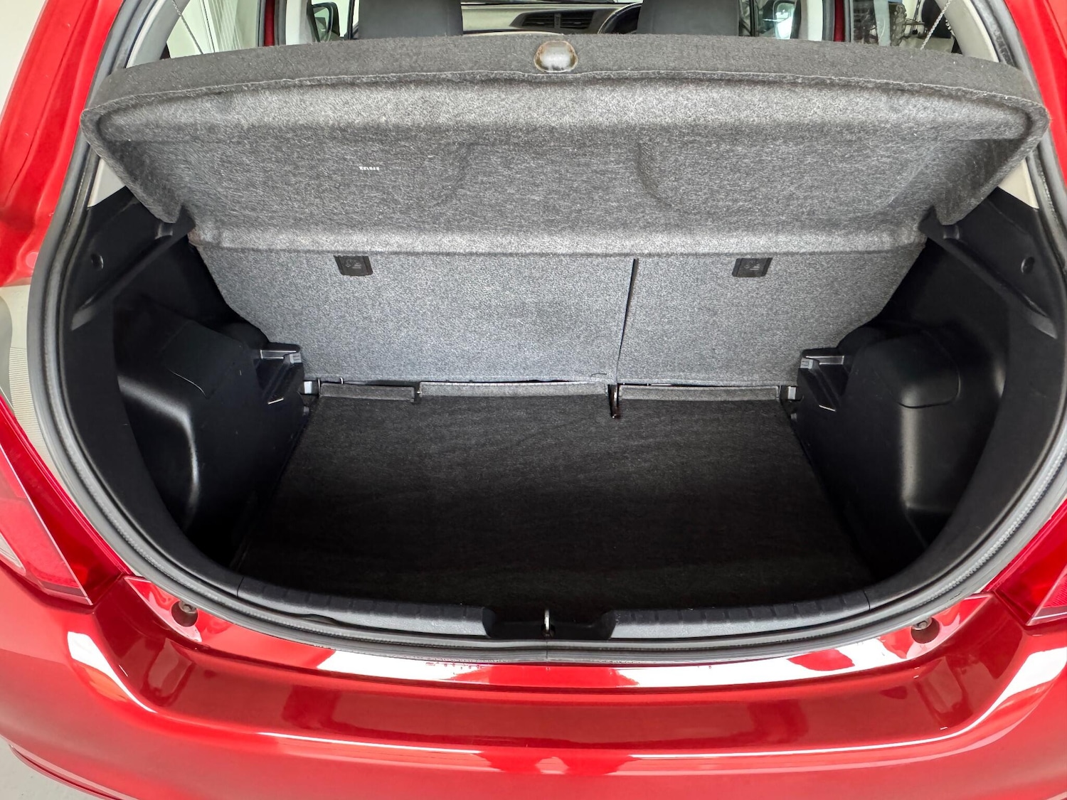 Used Toyota Yaris 2012 for sale - 76561083: Photo 42