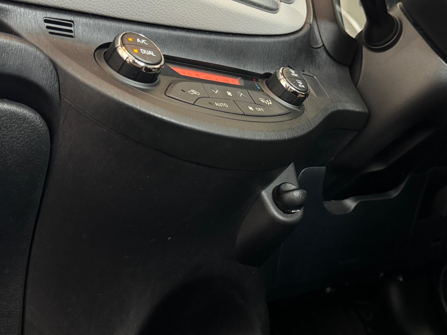 Used Toyota Yaris 2012 for sale - 76561083: Photo 53