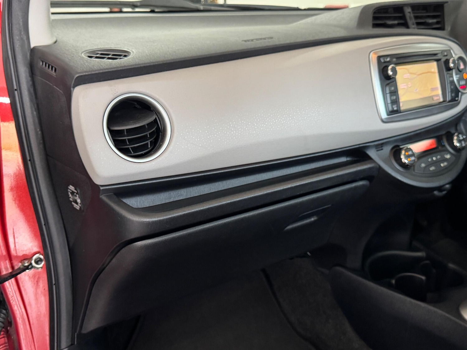 Used Toyota Yaris 2012 for sale - 76561083: Photo 54