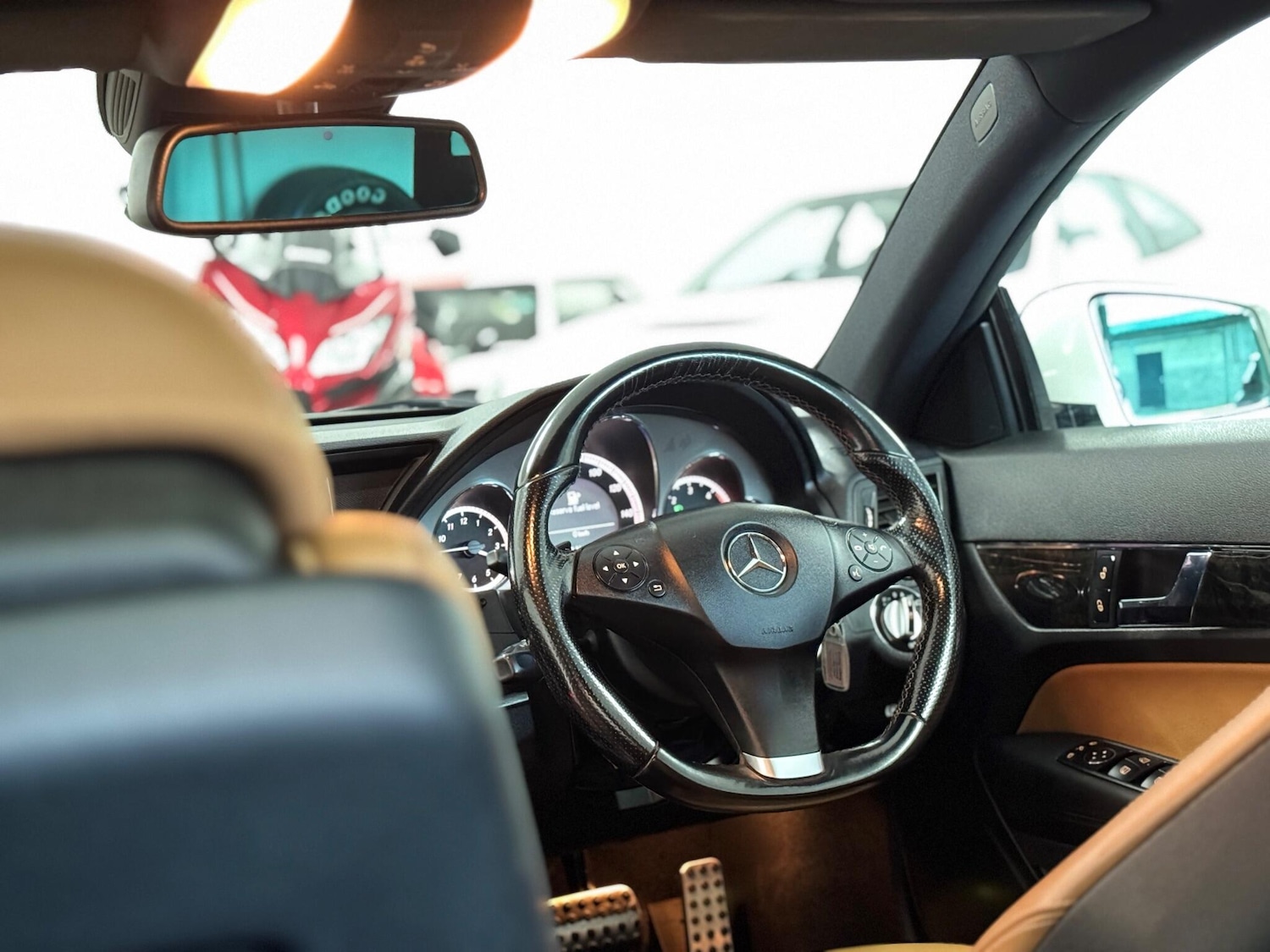 Used Mercedes-Benz E Class 2010 for sale - 76700847: Photo 11