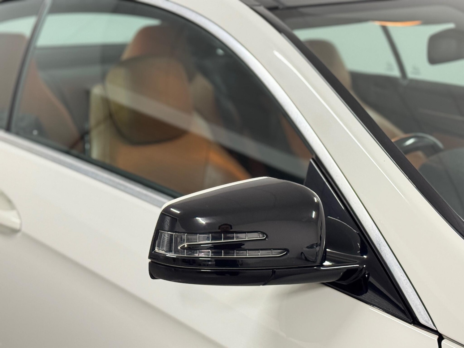 Used Mercedes-Benz E Class 2010 for sale - 76700847: Photo 35