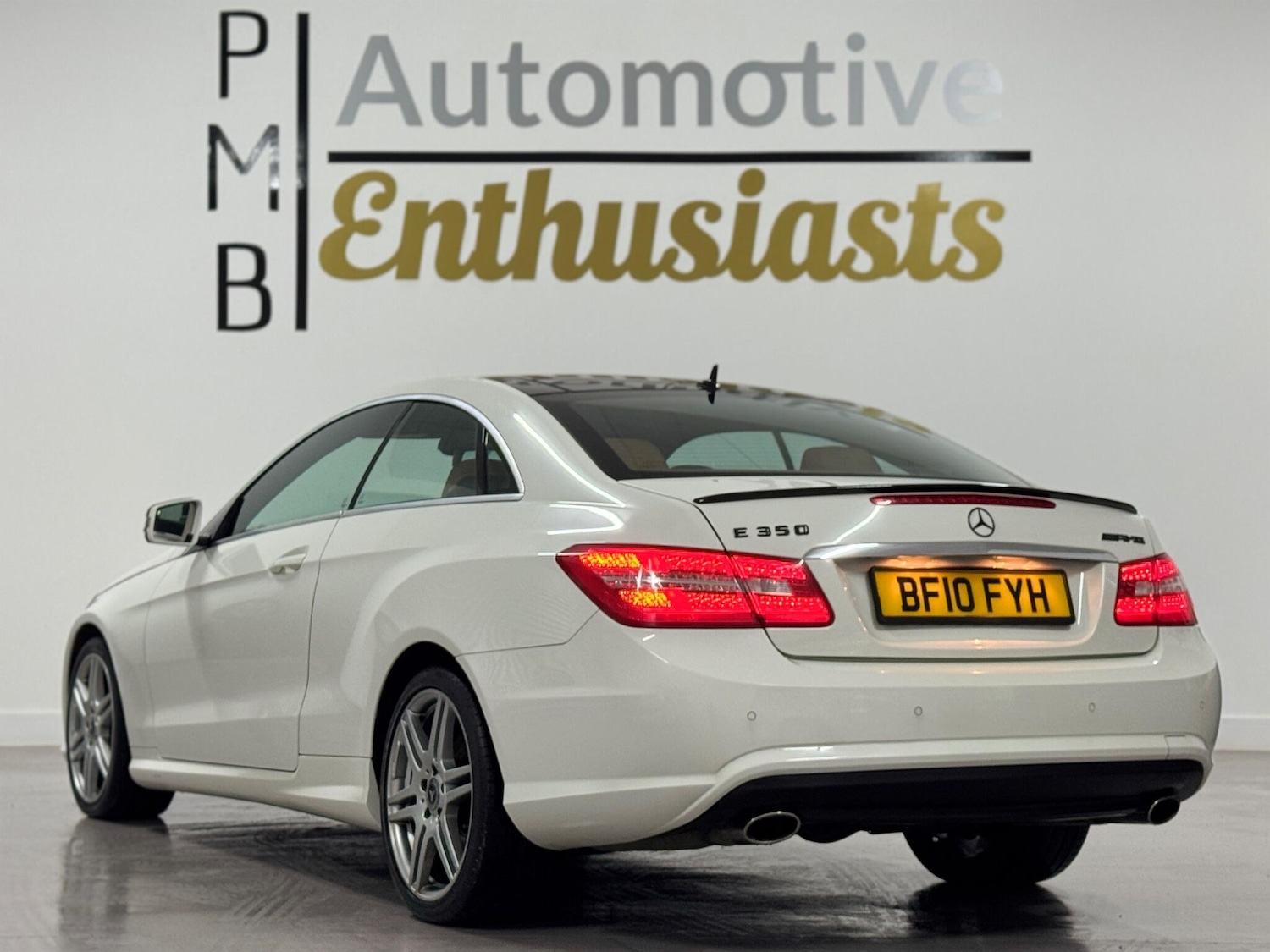 Used Mercedes-Benz E Class 2010 for sale - 76700847: Photo 4