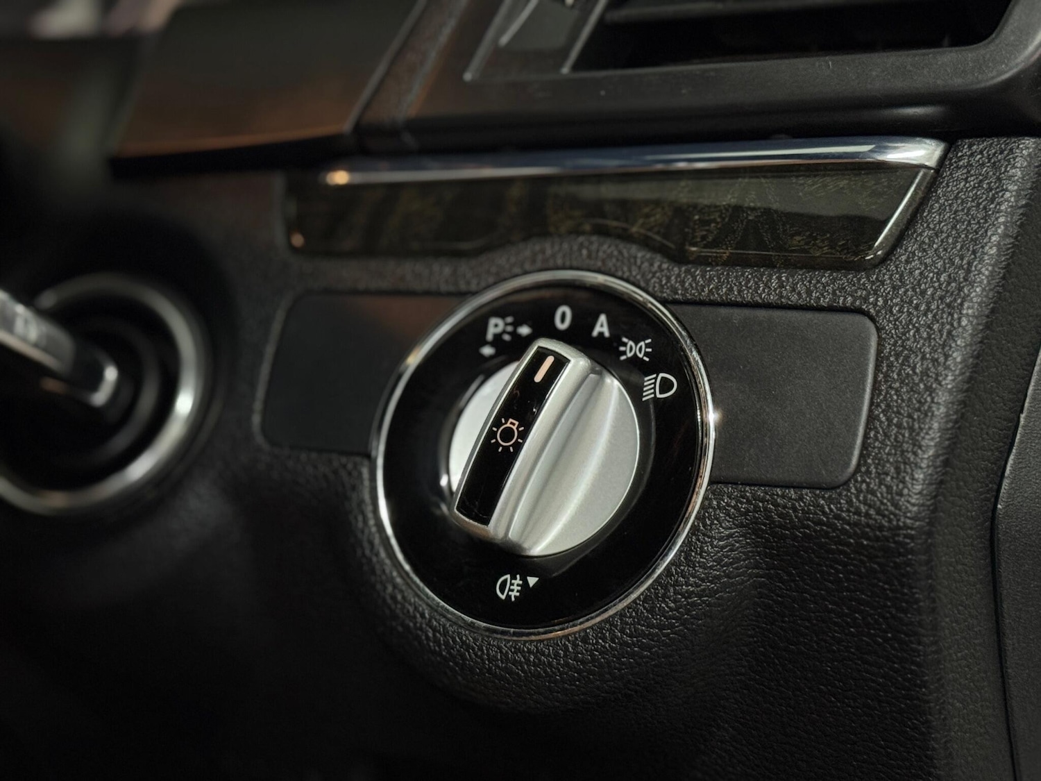 Used Mercedes-Benz E Class 2010 for sale - 76700847: Photo 70