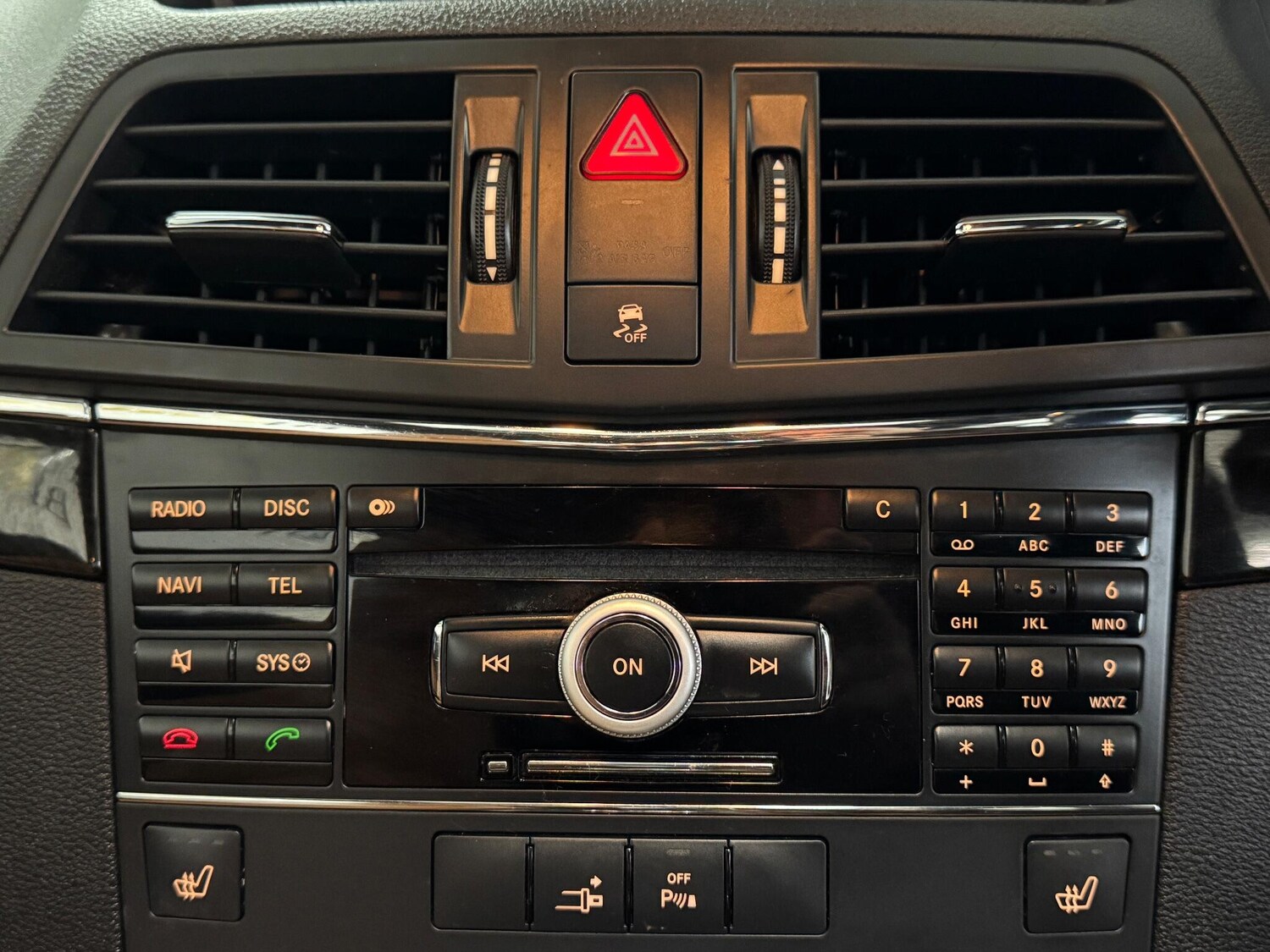 Used Mercedes-Benz E Class 2010 for sale - 76700847: Photo 74