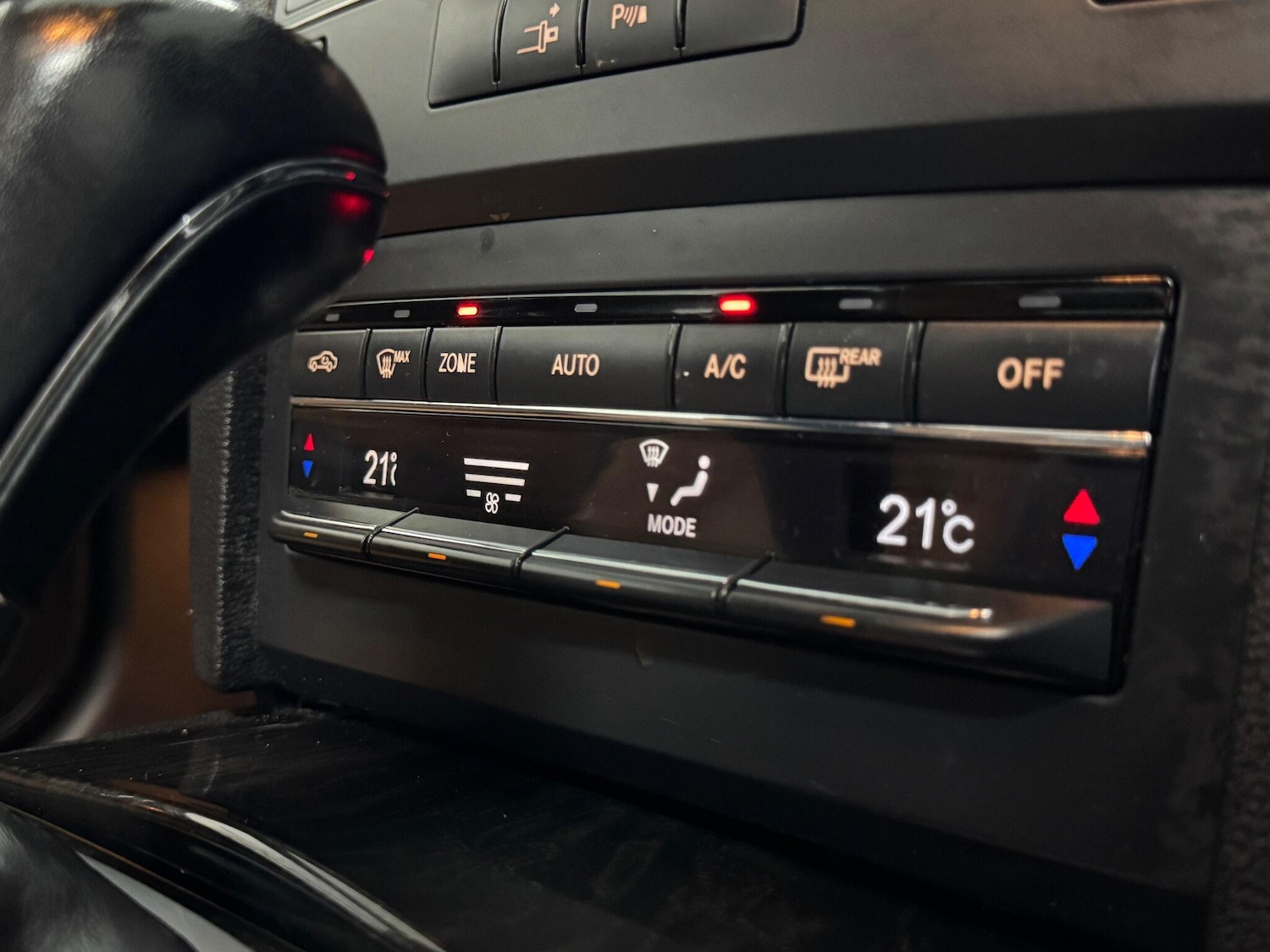 Used Mercedes-Benz E Class 2010 for sale - 76700847: Photo 75